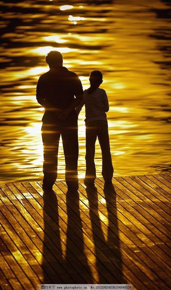夕阳背影 父女 背影 夕阳 大海 日常生活 人物图库 摄影 100dpi jpg
