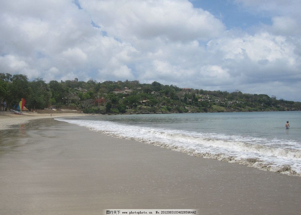 巴厘岛沙滩 巴厘岛 沙滩 旅游 风景 金巴蓝沙滩 海边风景 绿树 房屋